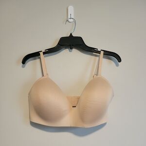Maidenform Seamless Nude Bra Size 40D New Without Tags